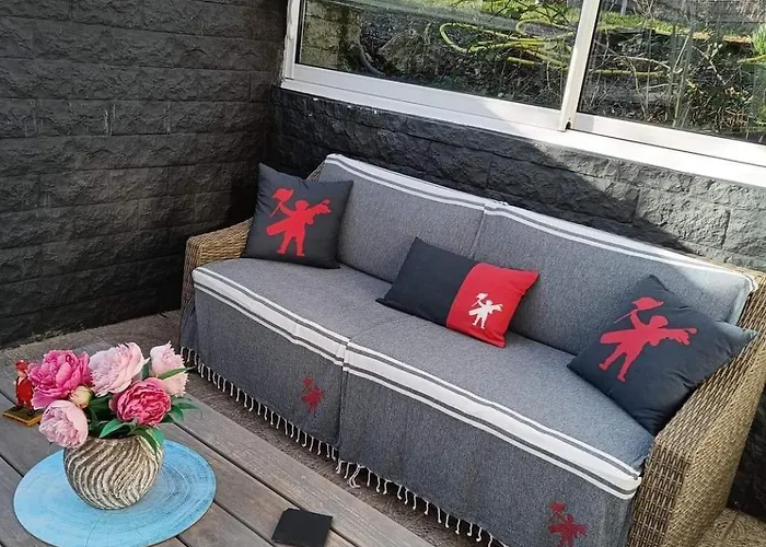 Le Grand Jardin De Gaïa Et De Rose Couette-café